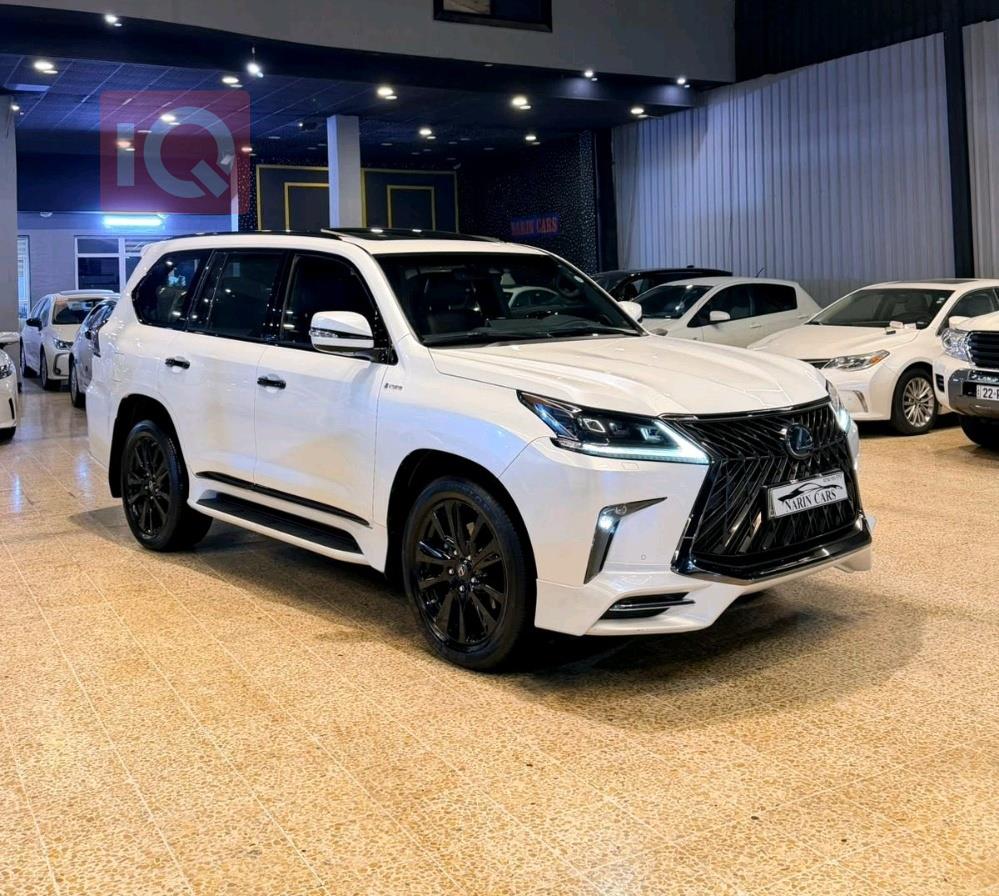 Lexus LX